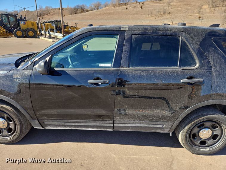 image for item ES2983 2016 Ford Explorer Police Interceptor SUV