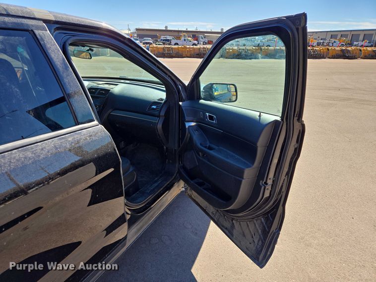 image for item ES2983 2016 Ford Explorer Police Interceptor SUV