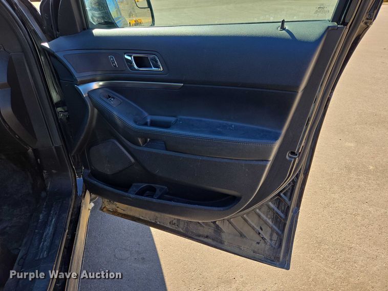 image for item ES2983 2016 Ford Explorer Police Interceptor SUV