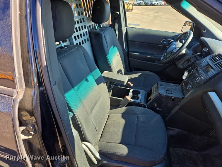 image for item ES2983 2016 Ford Explorer Police Interceptor SUV