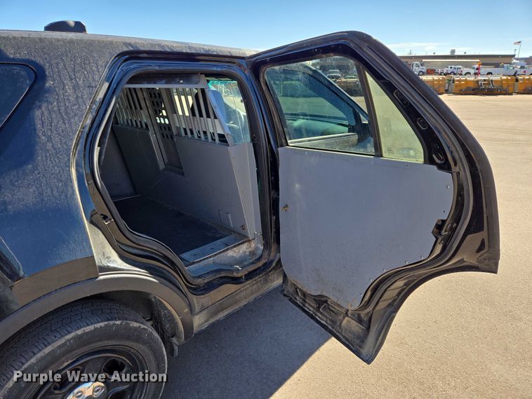 image for item ES2983 2016 Ford Explorer Police Interceptor SUV