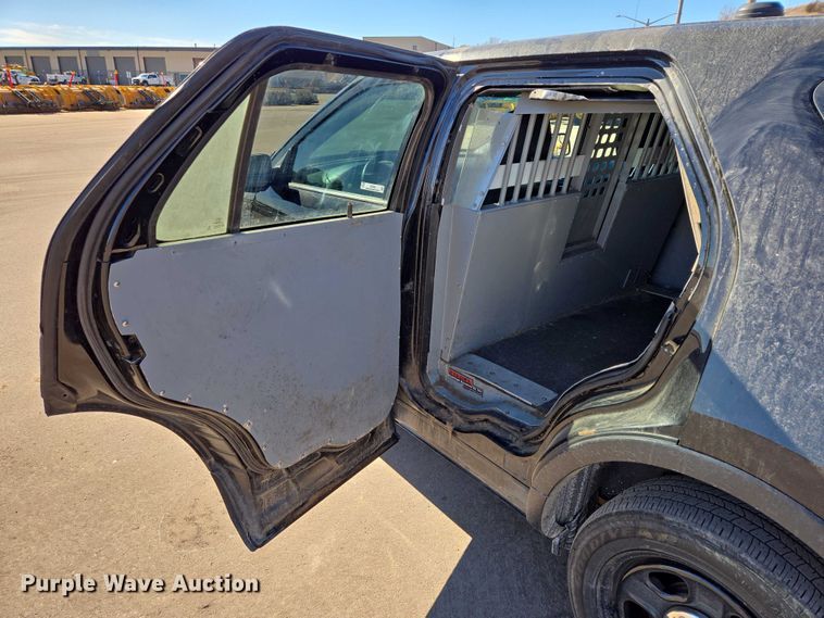 image for item ES2983 2016 Ford Explorer Police Interceptor SUV