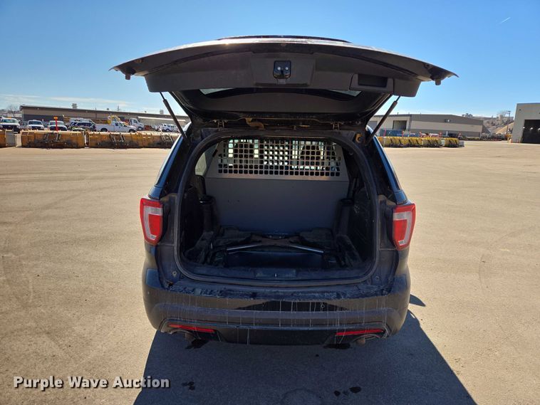 image for item ES2983 2016 Ford Explorer Police Interceptor SUV