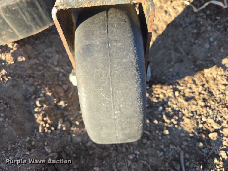 image for item ES2987 2013 Polaris FMM66 finish mower