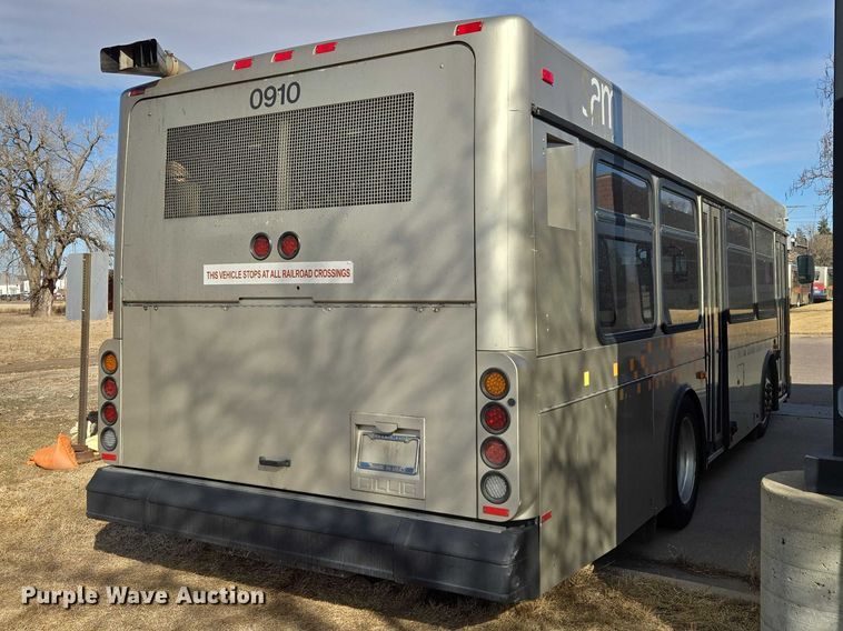 image for item ES2988 2009 Gillig shuttle bus
