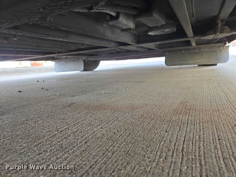 image for item ES2988 2009 Gillig shuttle bus