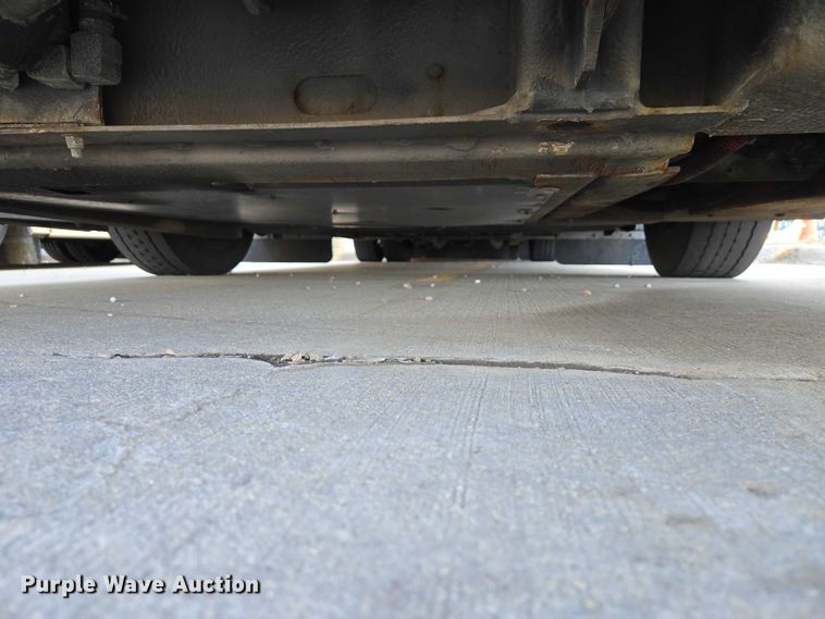 image for item ES2988 2009 Gillig shuttle bus