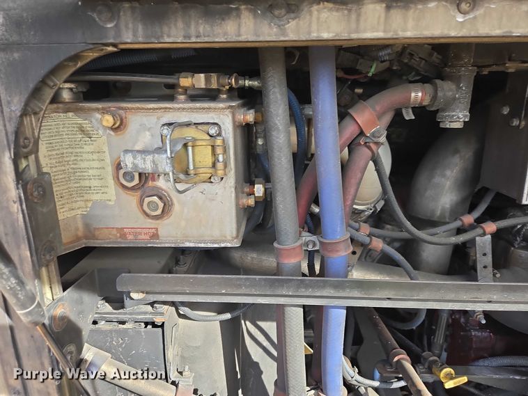 image for item ES2988 2009 Gillig shuttle bus