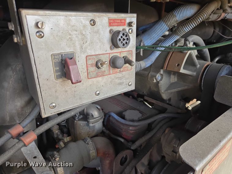 image for item ES2988 2009 Gillig shuttle bus