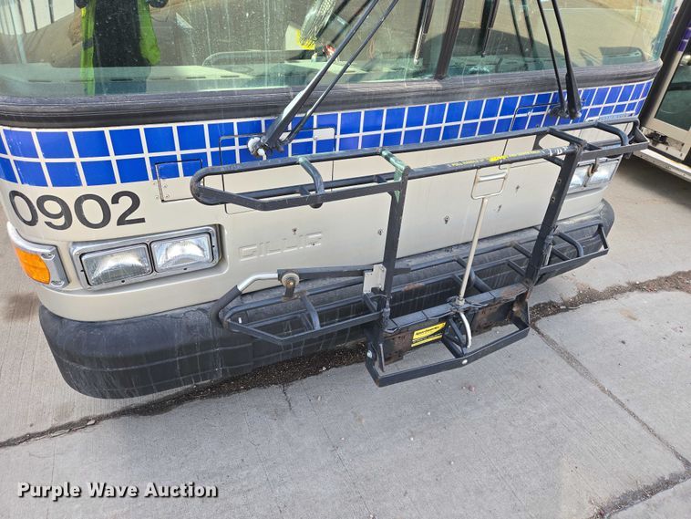 image for item ES2989 2009 Gillig shuttle bus