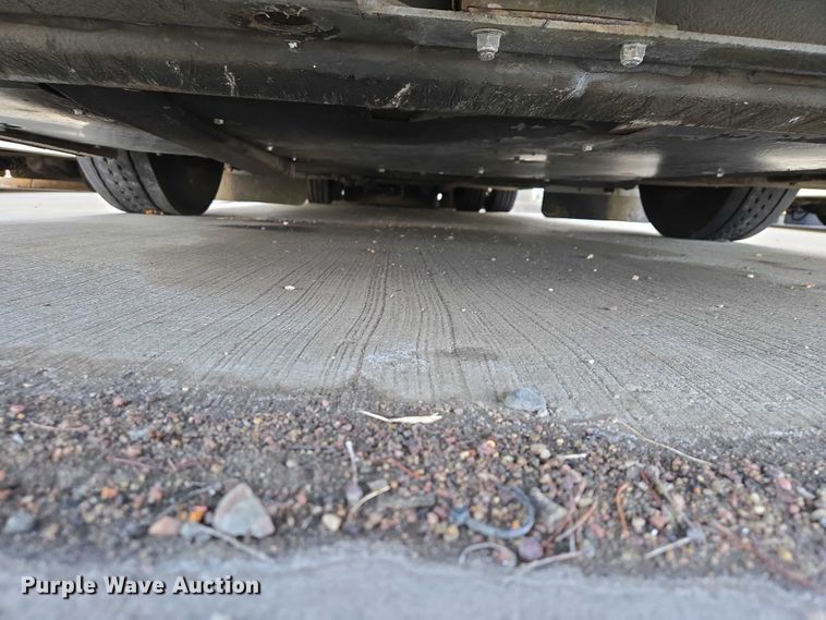 image for item ES2989 2009 Gillig shuttle bus