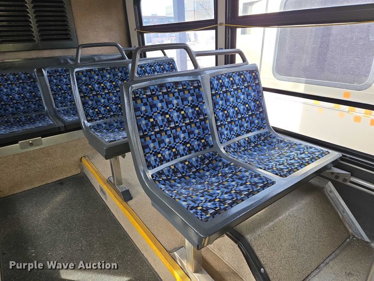 image for item ES2989 2009 Gillig shuttle bus