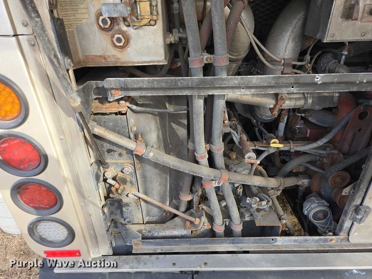 image for item ES2989 2009 Gillig shuttle bus