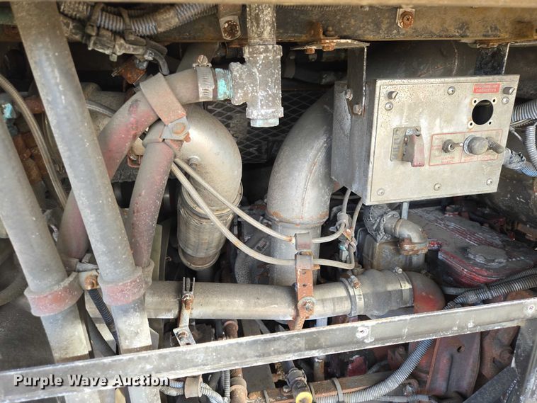 image for item ES2989 2009 Gillig shuttle bus