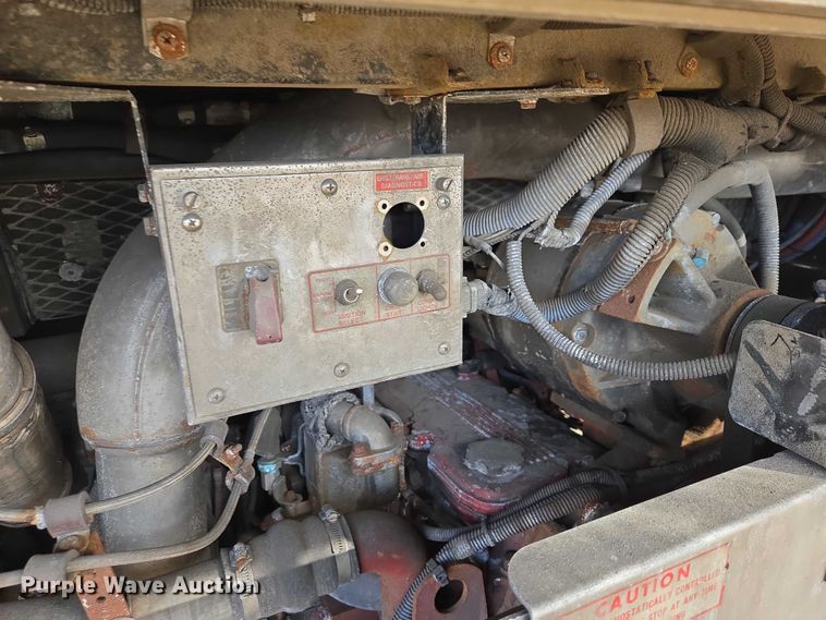 image for item ES2989 2009 Gillig shuttle bus