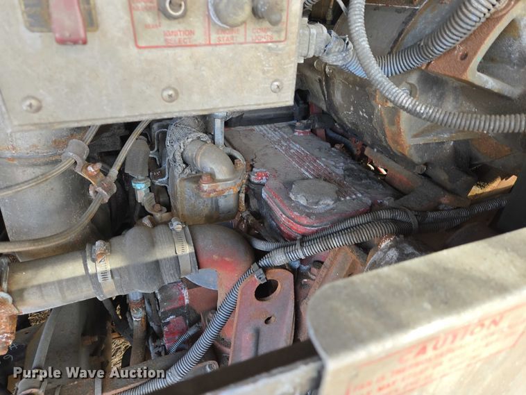 image for item ES2989 2009 Gillig shuttle bus