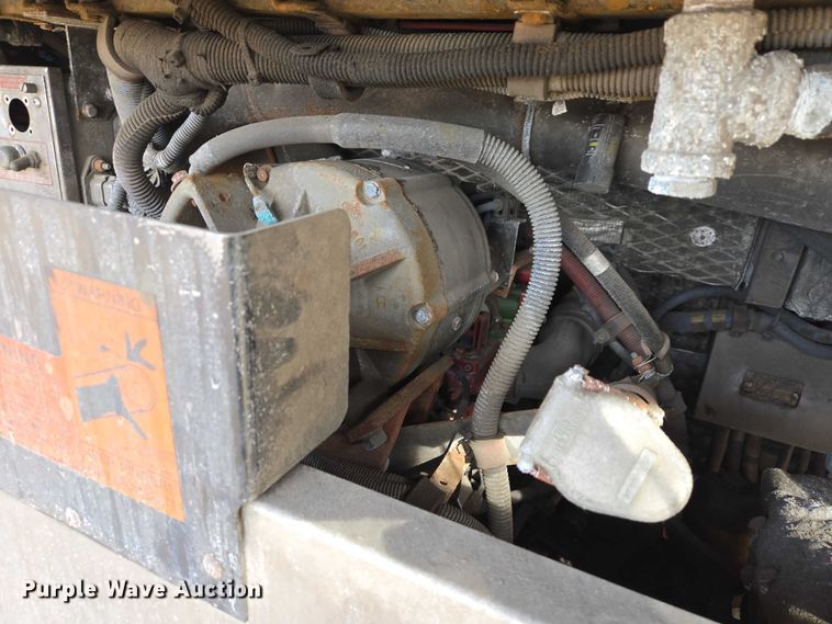 image for item ES2989 2009 Gillig shuttle bus