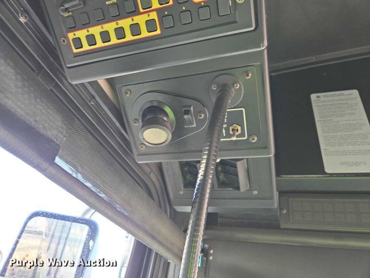 image for item ES2990 2009 Gillig shuttle bus