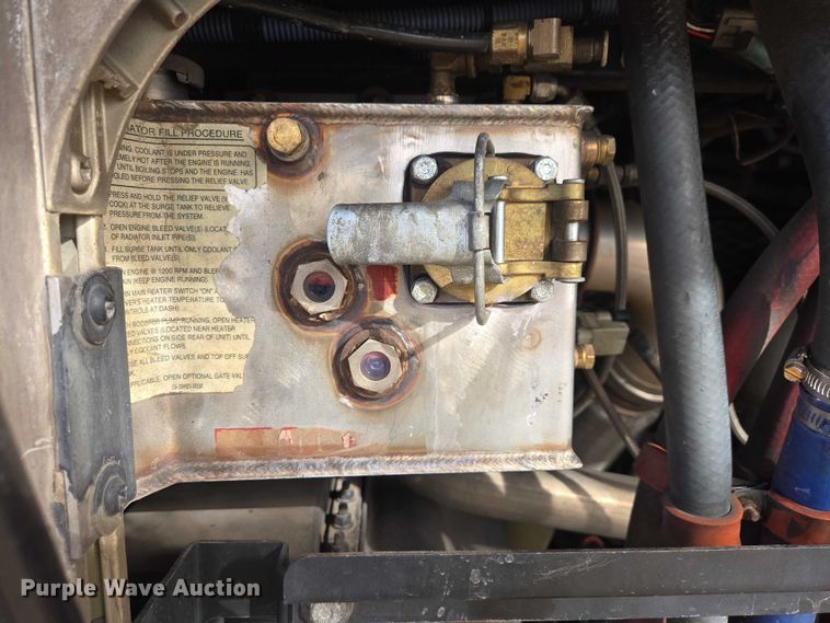 image for item ES2990 2009 Gillig shuttle bus