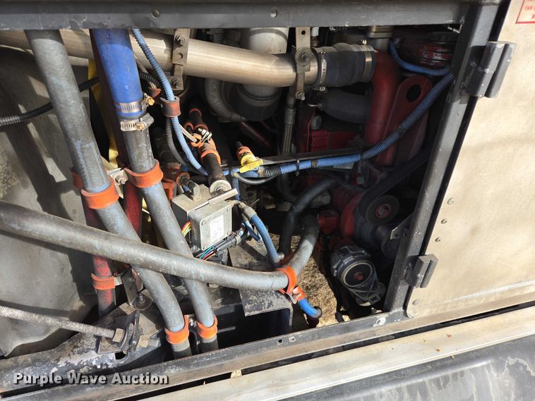 image for item ES2990 2009 Gillig shuttle bus