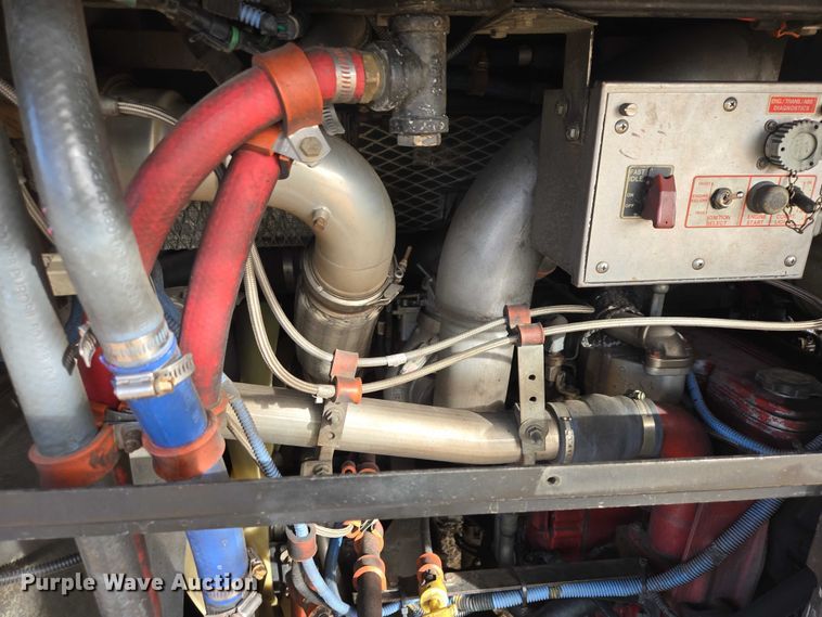 image for item ES2990 2009 Gillig shuttle bus