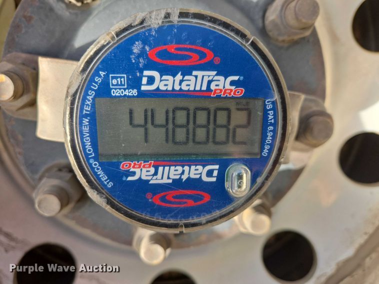 image for item ES2990 2009 Gillig shuttle bus