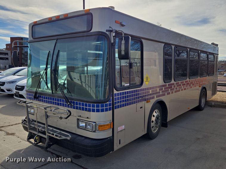 image for item ES2991 2009 Gillig shuttle bus