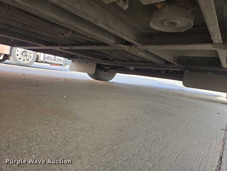 image for item ES2991 2009 Gillig shuttle bus