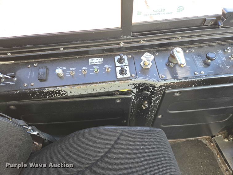 image for item ES2991 2009 Gillig shuttle bus