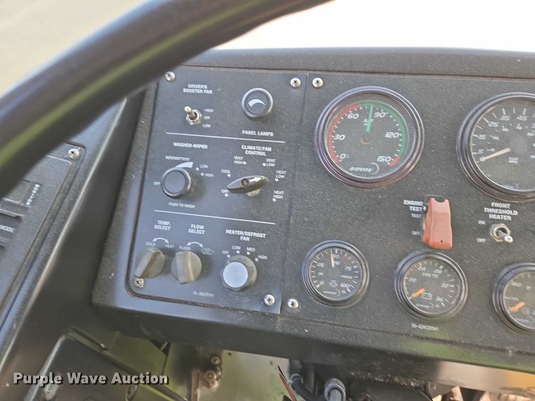 image for item ES2991 2009 Gillig shuttle bus