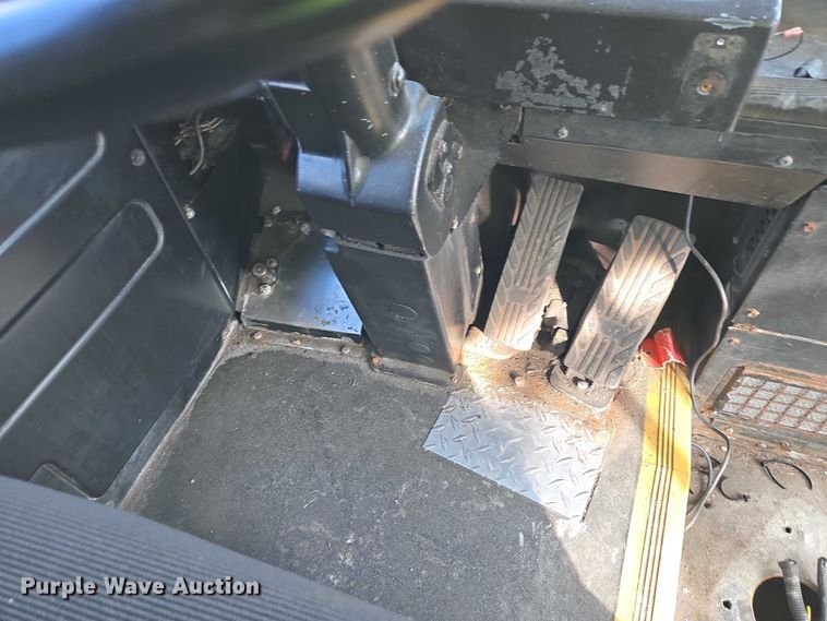 image for item ES2991 2009 Gillig shuttle bus