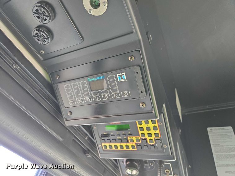 image for item ES2991 2009 Gillig shuttle bus