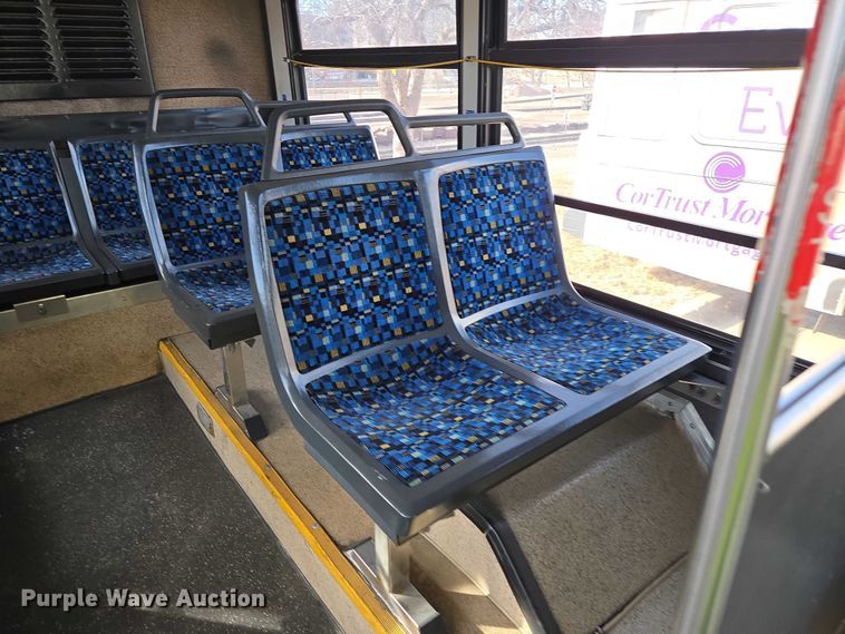 image for item ES2991 2009 Gillig shuttle bus