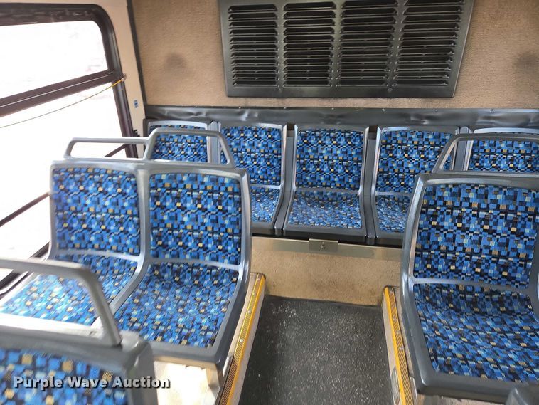 image for item ES2991 2009 Gillig shuttle bus