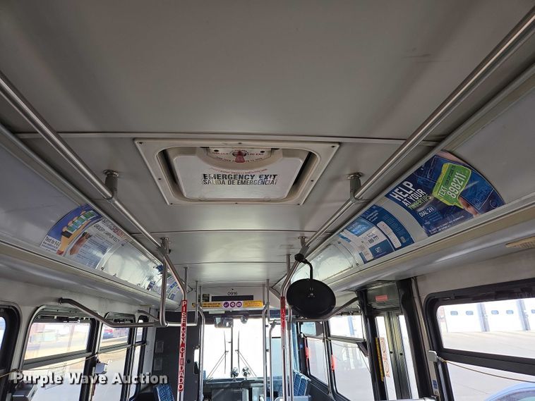 image for item ES2991 2009 Gillig shuttle bus