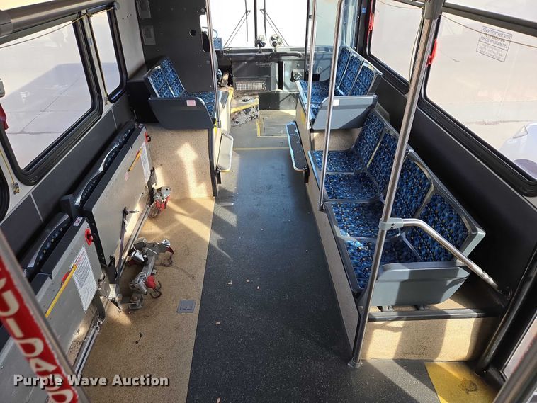 image for item ES2991 2009 Gillig shuttle bus