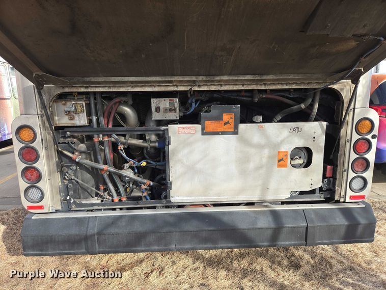 image for item ES2991 2009 Gillig shuttle bus