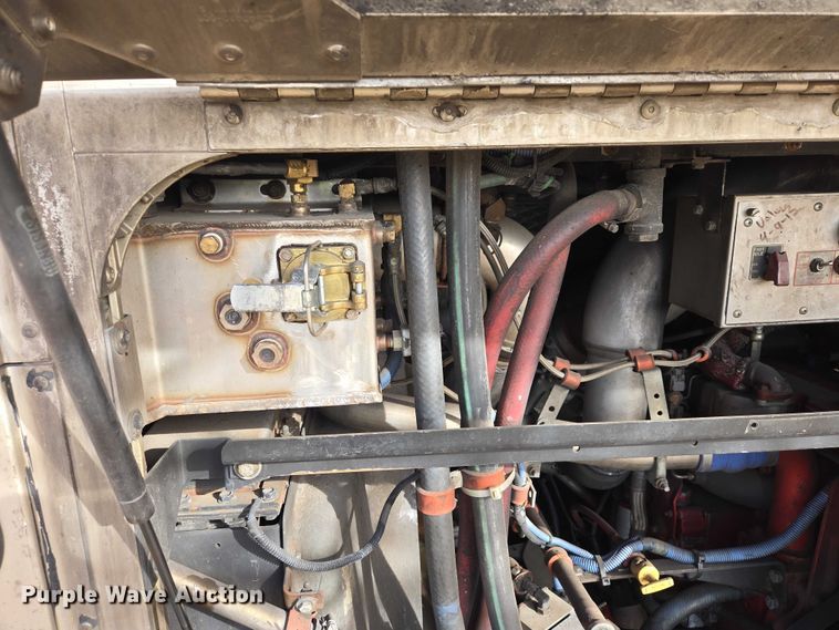 image for item ES2991 2009 Gillig shuttle bus