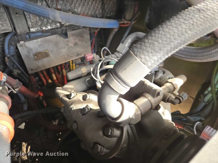 image for item ES2991 2009 Gillig shuttle bus