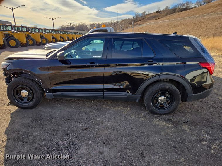 image for item ES2992 2020 Ford Explorer Police Interceptor SUV
