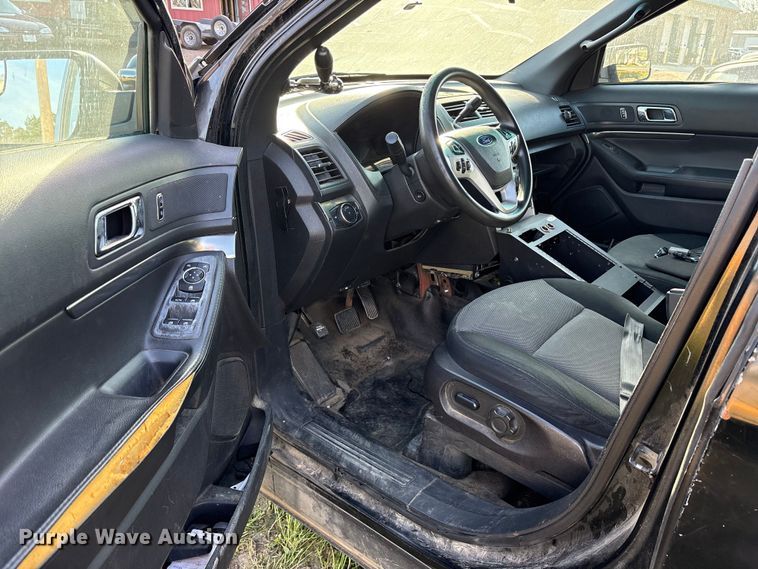 image for item ES8699 2014 Ford Explorer Police Interceptor SUV