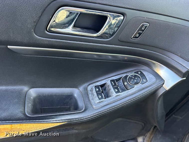 image for item ES8699 2014 Ford Explorer Police Interceptor SUV