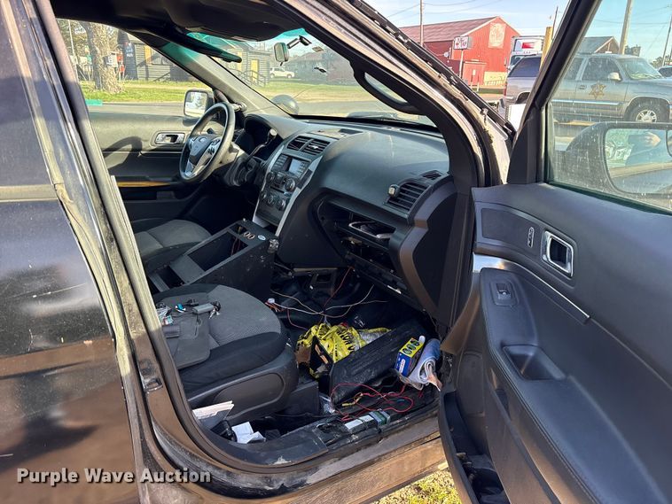 image for item ES8699 2014 Ford Explorer Police Interceptor SUV