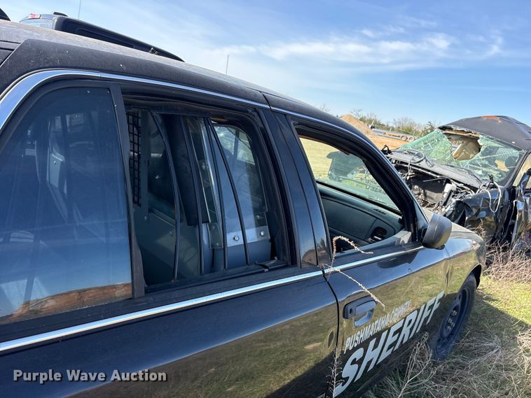 image for item ES8700 2009 Ford Crown Victoria Police Interceptor 