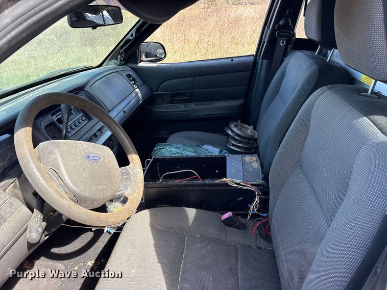 image for item ES8700 2009 Ford Crown Victoria Police Interceptor 