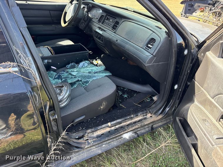 image for item ES8700 2009 Ford Crown Victoria Police Interceptor 