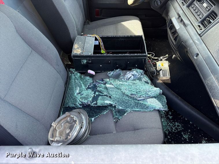 image for item ES8700 2009 Ford Crown Victoria Police Interceptor 