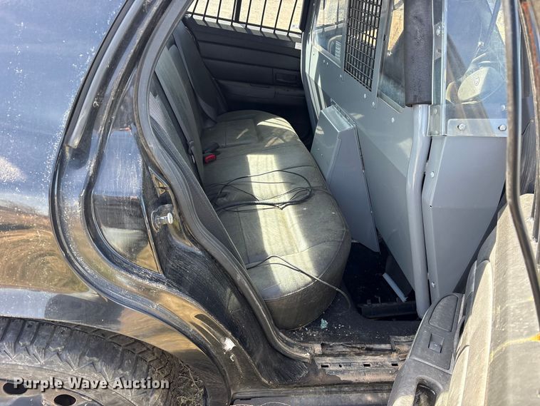 image for item ES8700 2009 Ford Crown Victoria Police Interceptor 