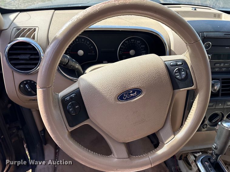 image for item ES8702 2008 Ford Explorer Police Interceptor SUV