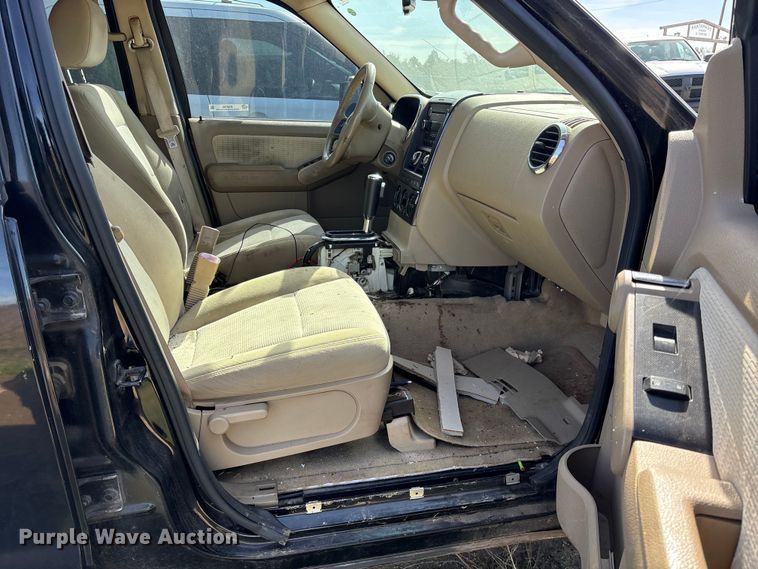 image for item ES8702 2008 Ford Explorer Police Interceptor SUV